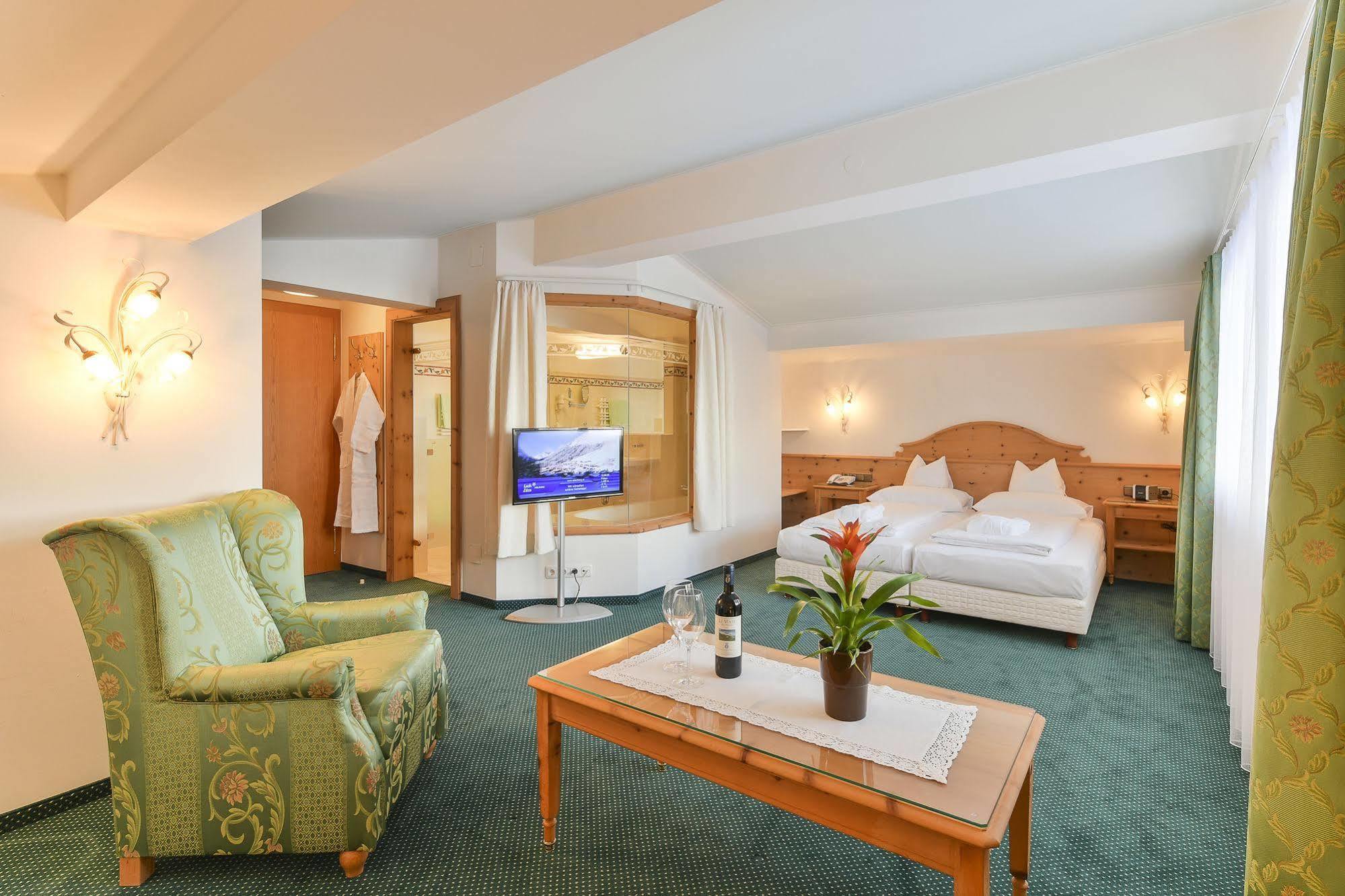 Hotel Schwarzwand 레흐암 아르베르크 외부 사진