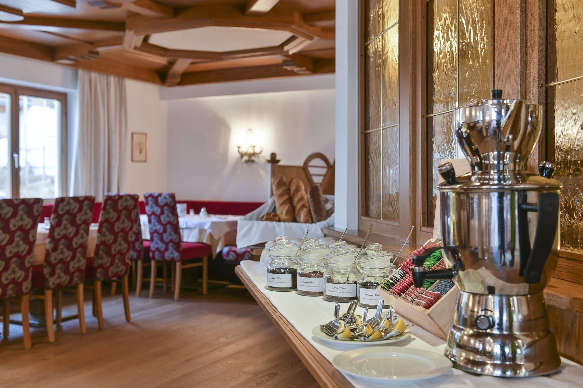 Hotel Schwarzwand 레흐암 아르베르크 외부 사진